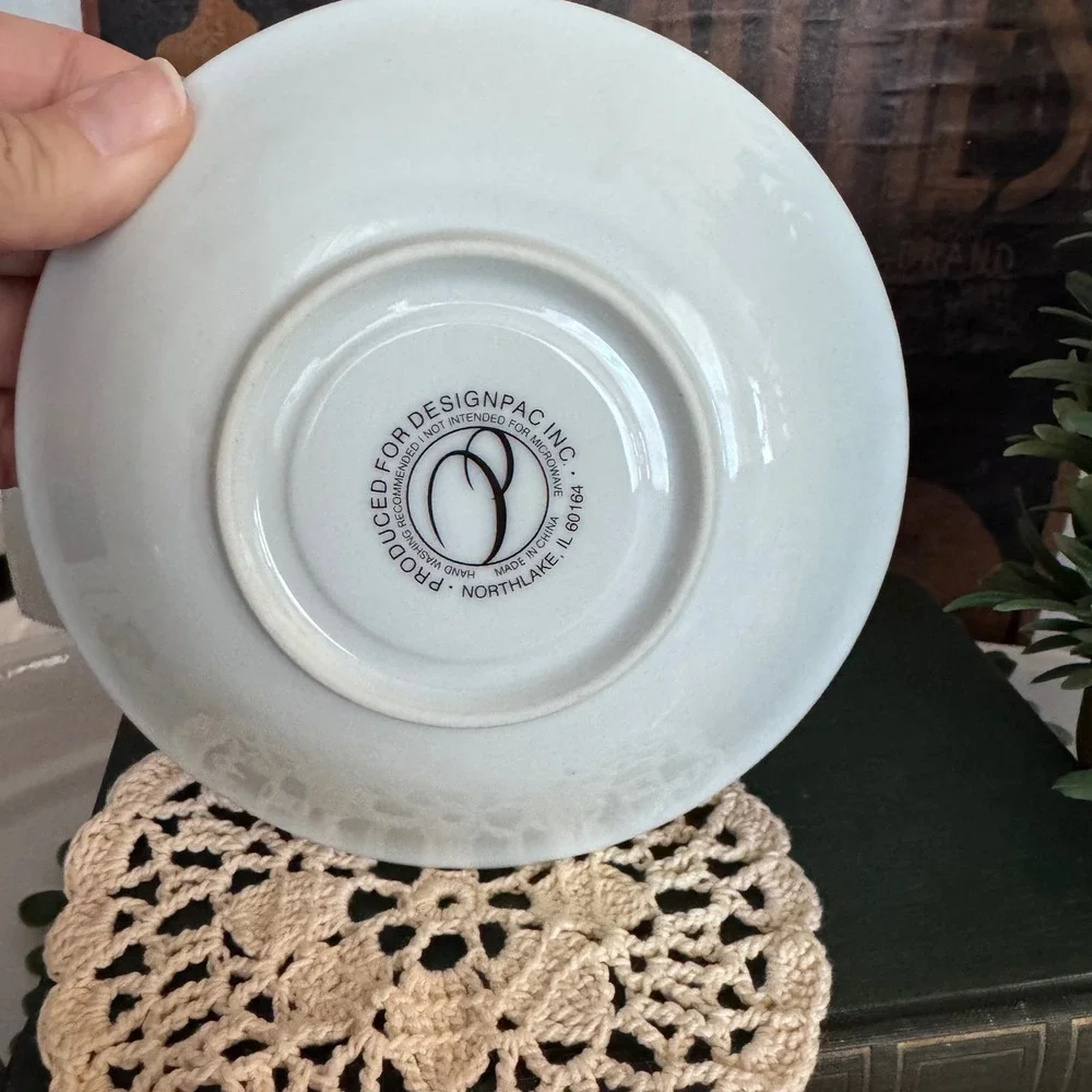 Designpac Purple Violet Floral Porcelain Tea Cup and Saucer Set of 2 Gold Rim